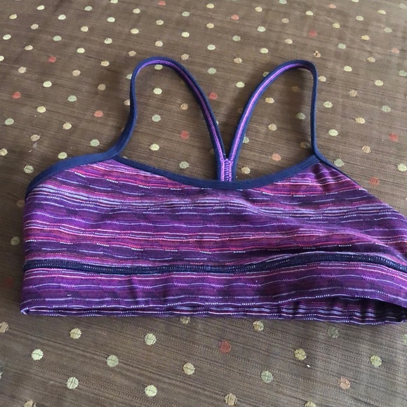 Lululemon sports bra size 2 - Picture 2 of 3